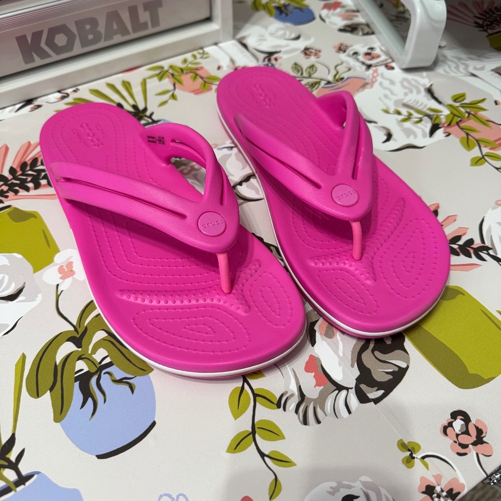 Crocs sandals - worn once size 9